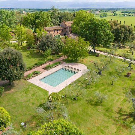 Equo Suites Petrignano Del Lago Екстериор снимка