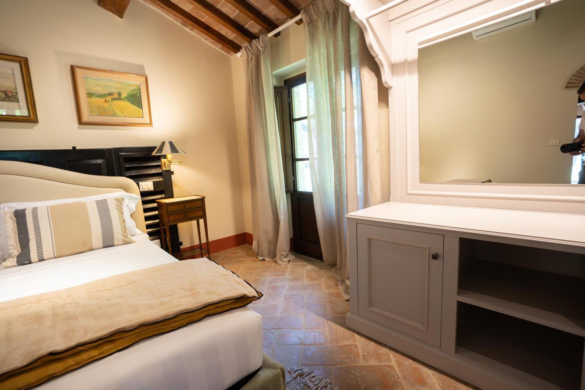 Equo Suites Petrignano Del Lago Екстериор снимка
