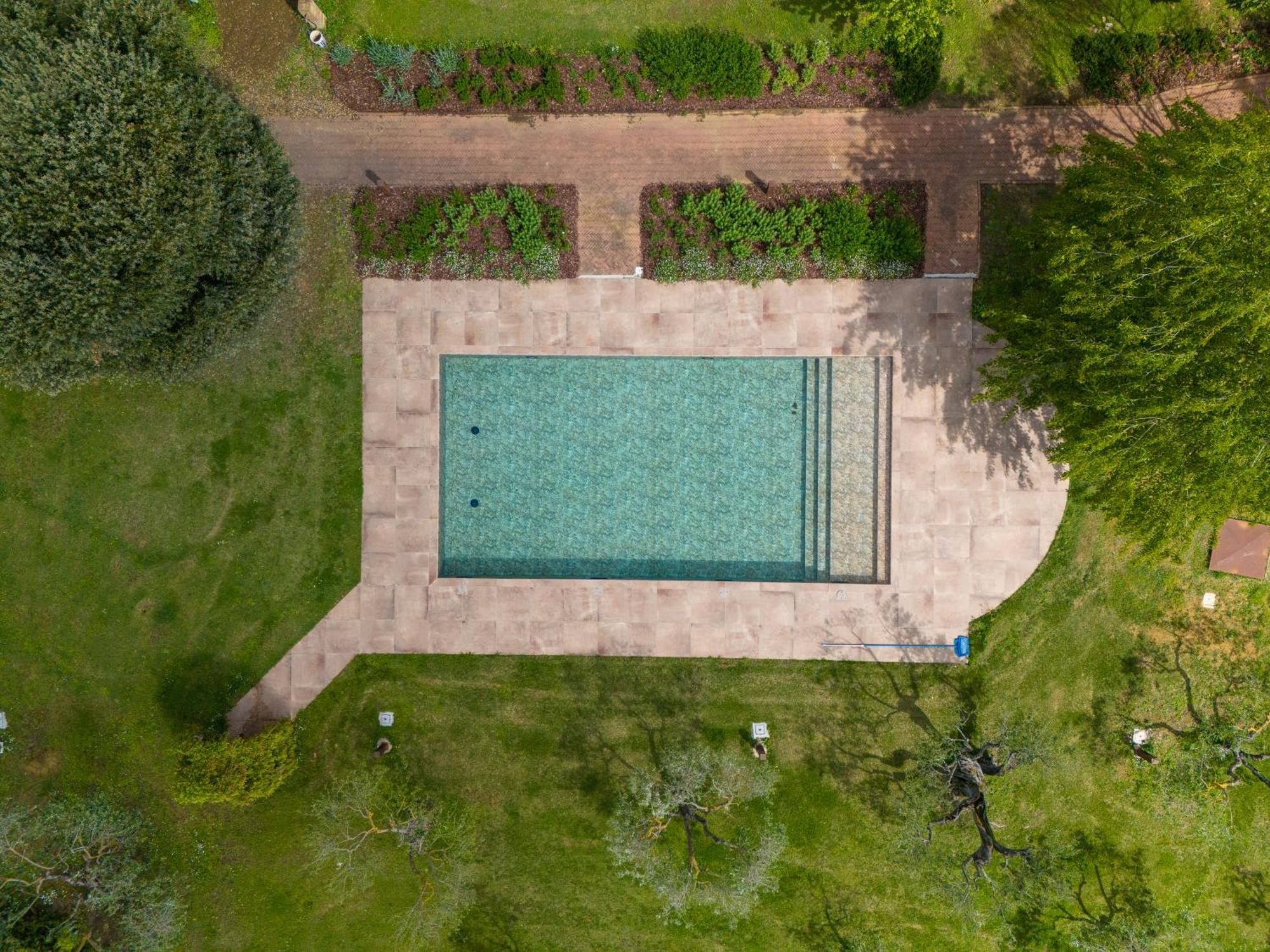 Equo Suites Petrignano Del Lago Екстериор снимка