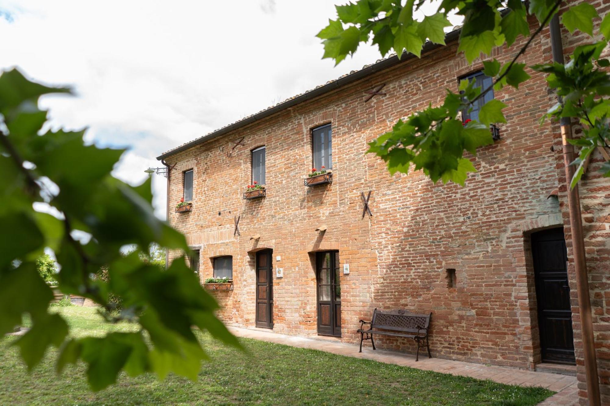 Equo Suites Petrignano Del Lago Екстериор снимка