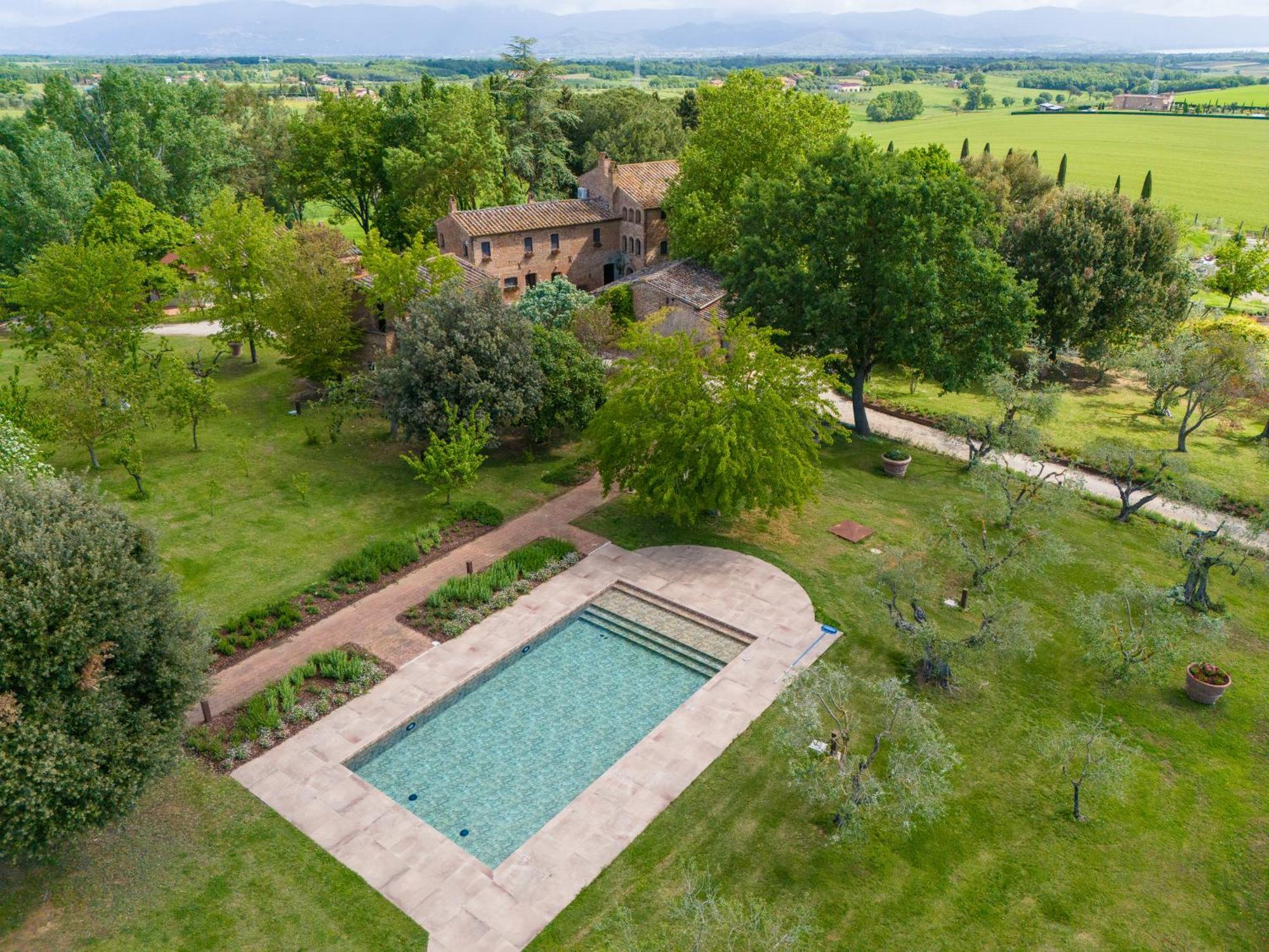 Equo Suites Petrignano Del Lago Екстериор снимка